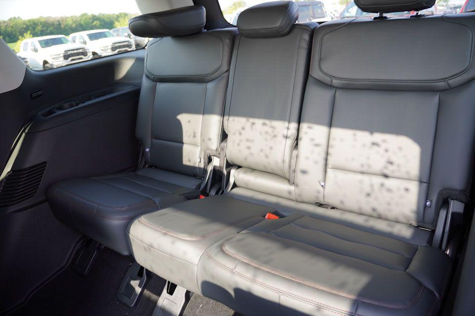 new 2025 Ford Expedition car, priced at $67,417