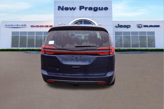 new 2025 Chrysler Pacifica car, priced at $46,622