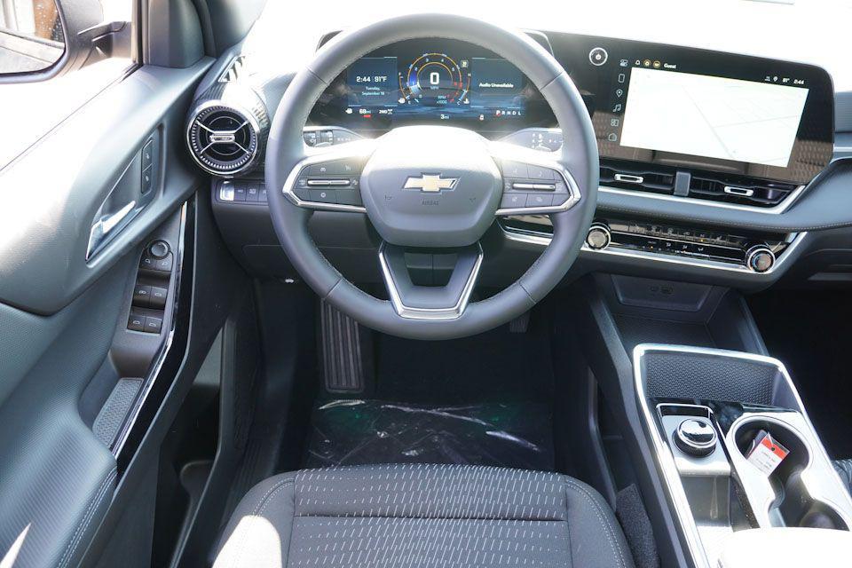 new 2026 Chevrolet Equinox car, priced at $29,940