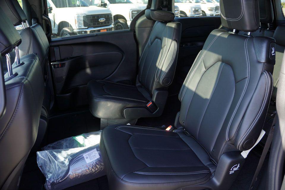 new 2026 Chrysler Pacifica car, priced at $44,832