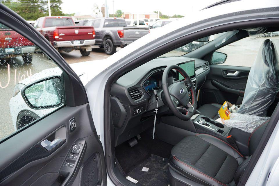 new 2025 Ford Escape car, priced at $33,723