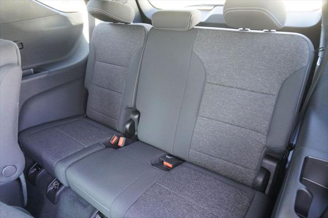 new 2025 Chevrolet Traverse car, priced at $40,395