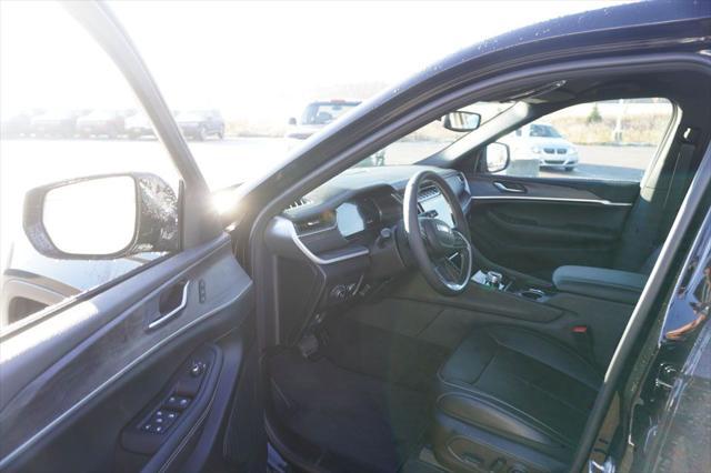 new 2024 Jeep Grand Cherokee L car, priced at $42,712