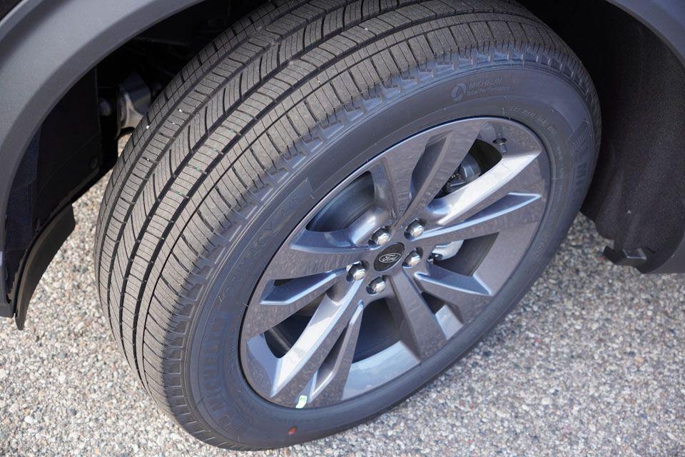 new 2025 Ford Explorer car, priced at $43,987