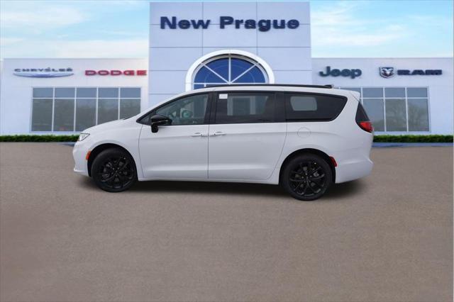 new 2024 Chrysler Pacifica car, priced at $48,331