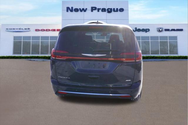 new 2025 Chrysler Pacifica car, priced at $41,901