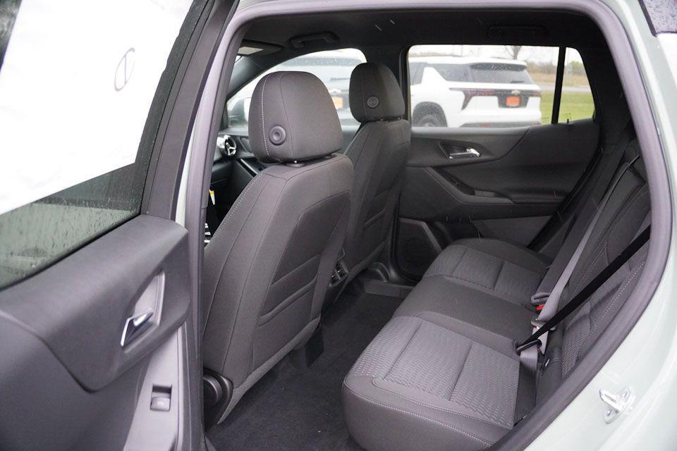 new 2026 Chevrolet Equinox car, priced at $33,435