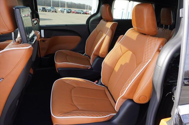 new 2025 Chrysler Pacifica car, priced at $43,069
