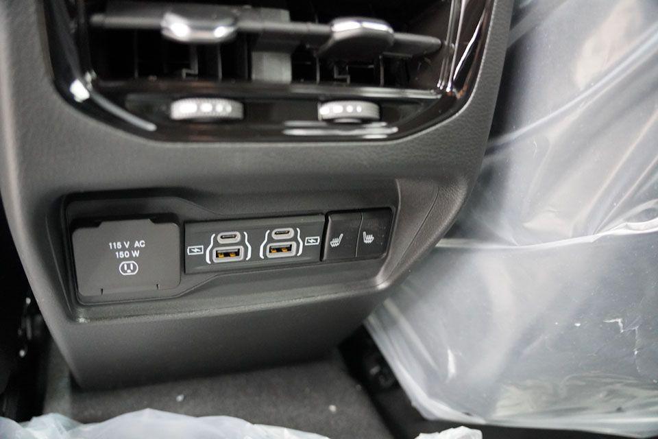 new 2025 Jeep Grand Cherokee car, priced at $42,939