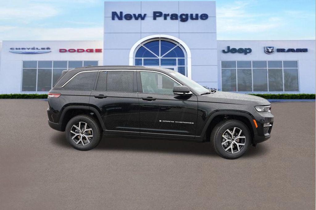 new 2025 Jeep Grand Cherokee car, priced at $42,939