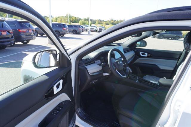 new 2025 Jeep Compass car, priced at $30,201