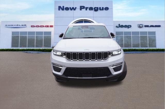 new 2025 Jeep Grand Cherokee car, priced at $43,995