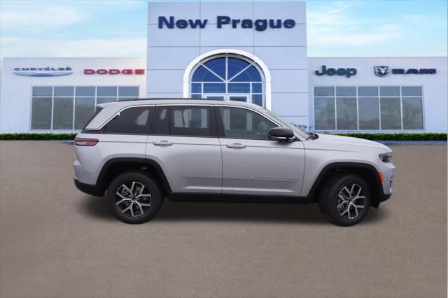 new 2025 Jeep Grand Cherokee car, priced at $43,995