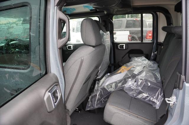 new 2025 Jeep Gladiator car, priced at $48,464