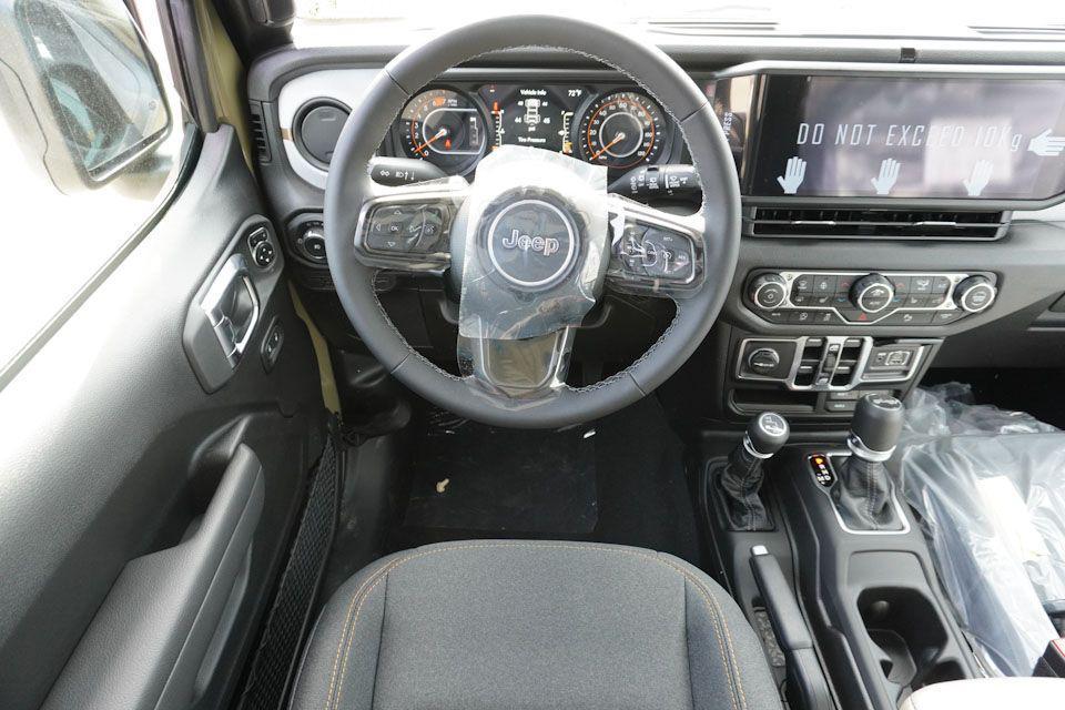 new 2025 Jeep Wrangler car, priced at $47,338