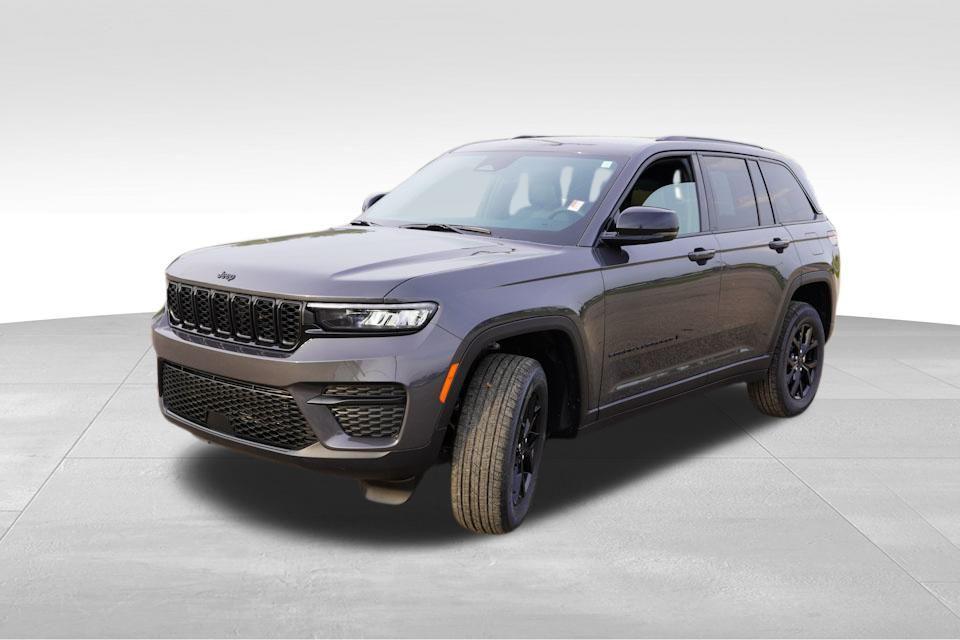 used 2025 Jeep Grand Cherokee car, priced at $36,988