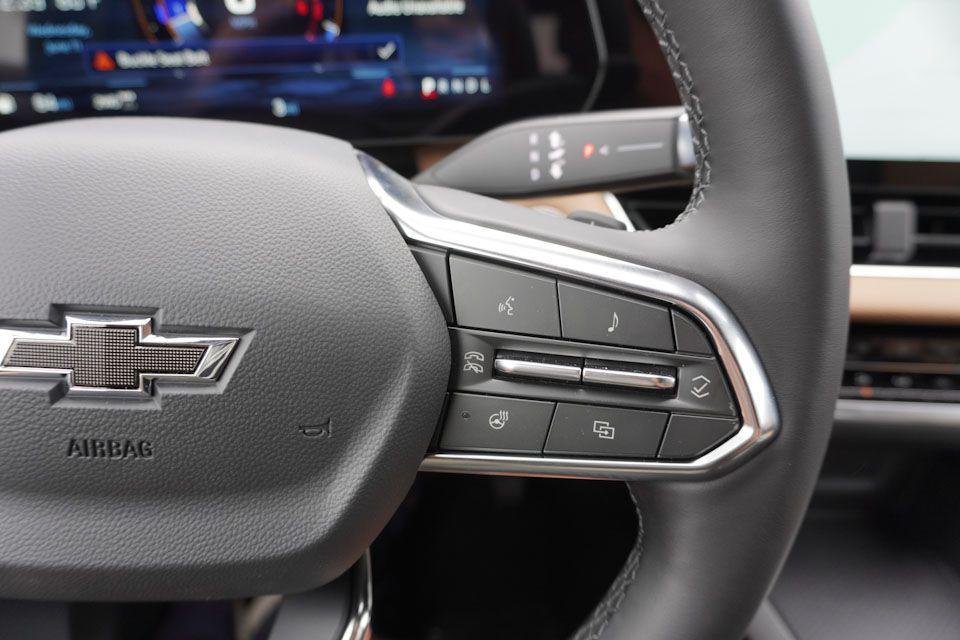 new 2026 Chevrolet Equinox car, priced at $32,495