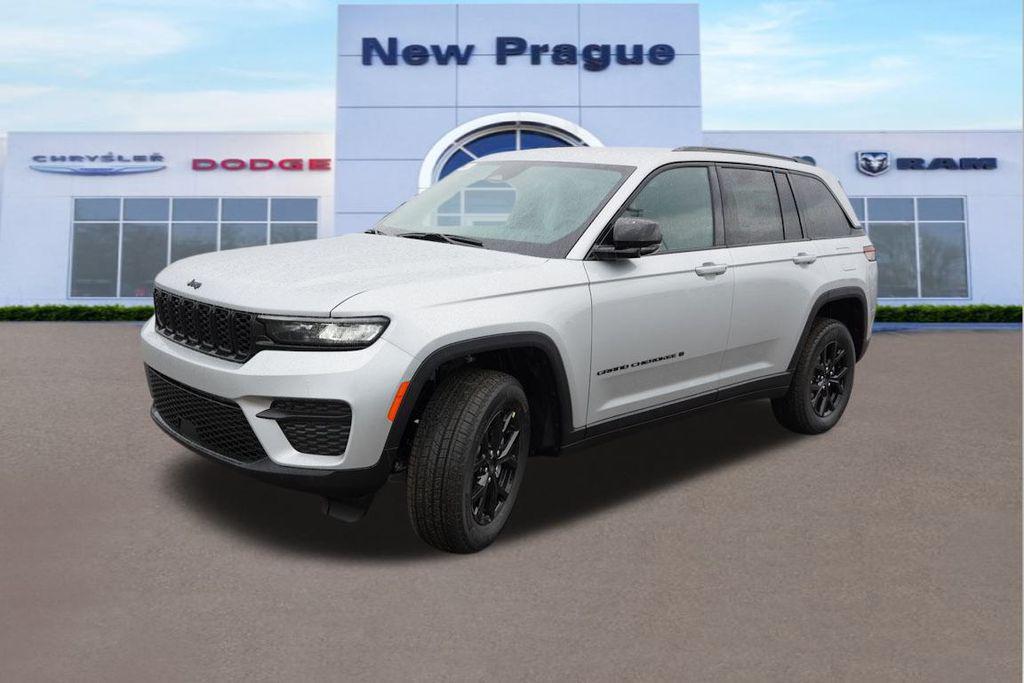 new 2025 Jeep Grand Cherokee car, priced at $40,328