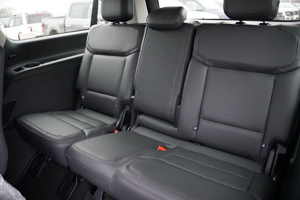 new 2025 Ford Expedition Max car, priced at $70,915