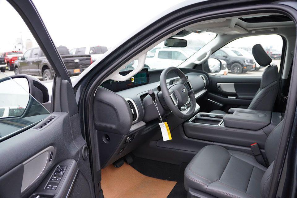 new 2025 Ford Expedition Max car, priced at $70,915