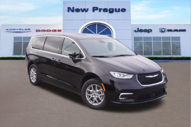 new 2025 Chrysler Pacifica car, priced at $43,082