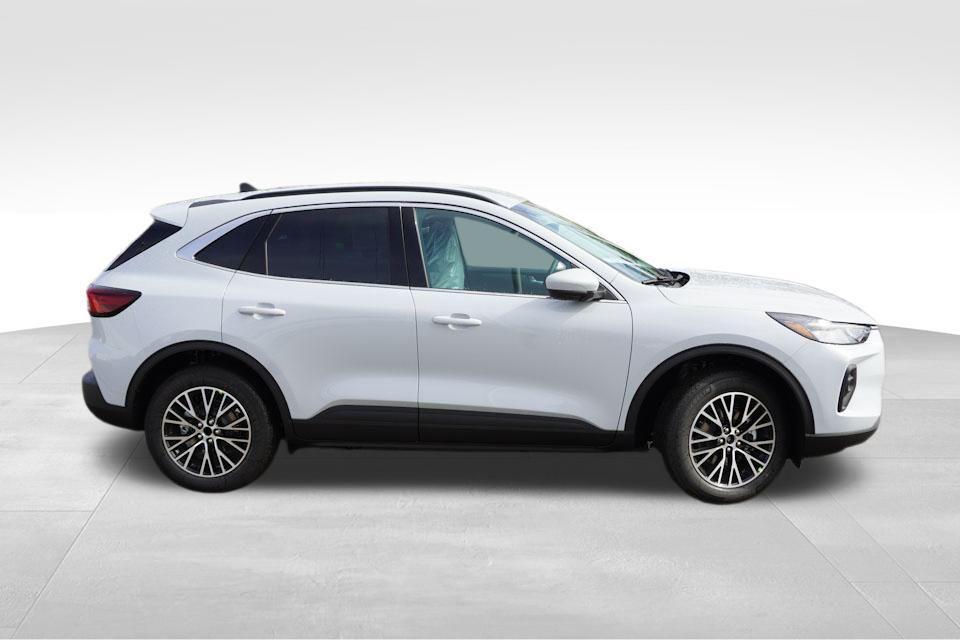 new 2025 Ford Escape PHEV car, priced at $29,883