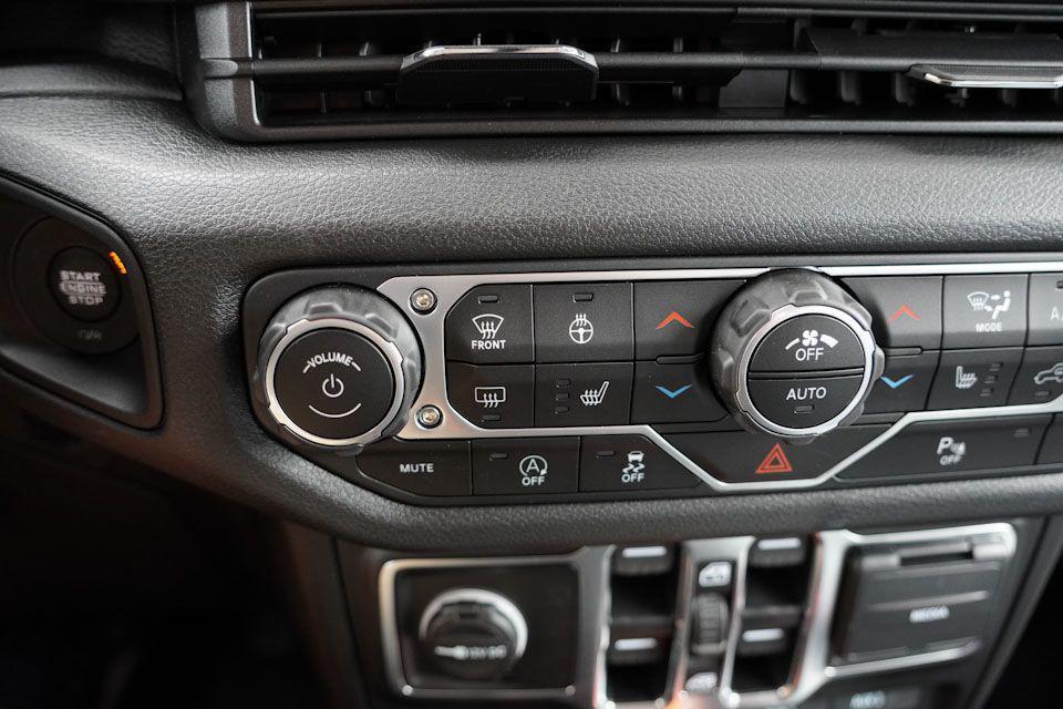 new 2025 Jeep Wrangler car, priced at $49,218