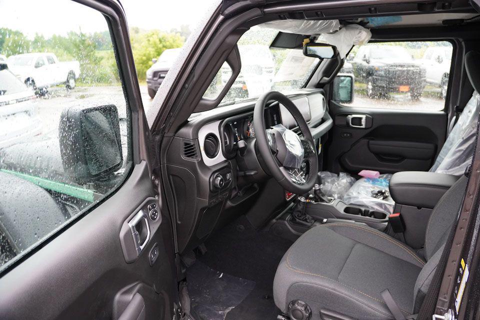 new 2025 Jeep Wrangler car, priced at $49,218