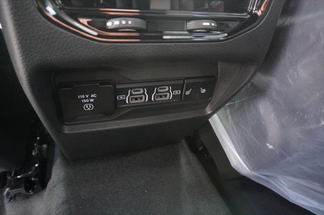 new 2025 Jeep Grand Cherokee car, priced at $42,649