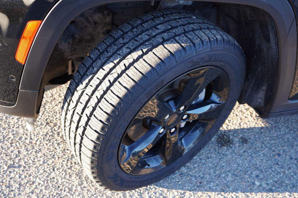 used 2024 Jeep Grand Cherokee L car, priced at $33,331