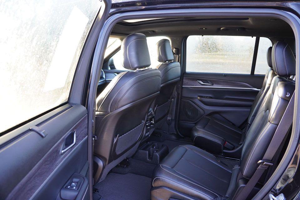 used 2024 Jeep Grand Cherokee L car, priced at $33,331