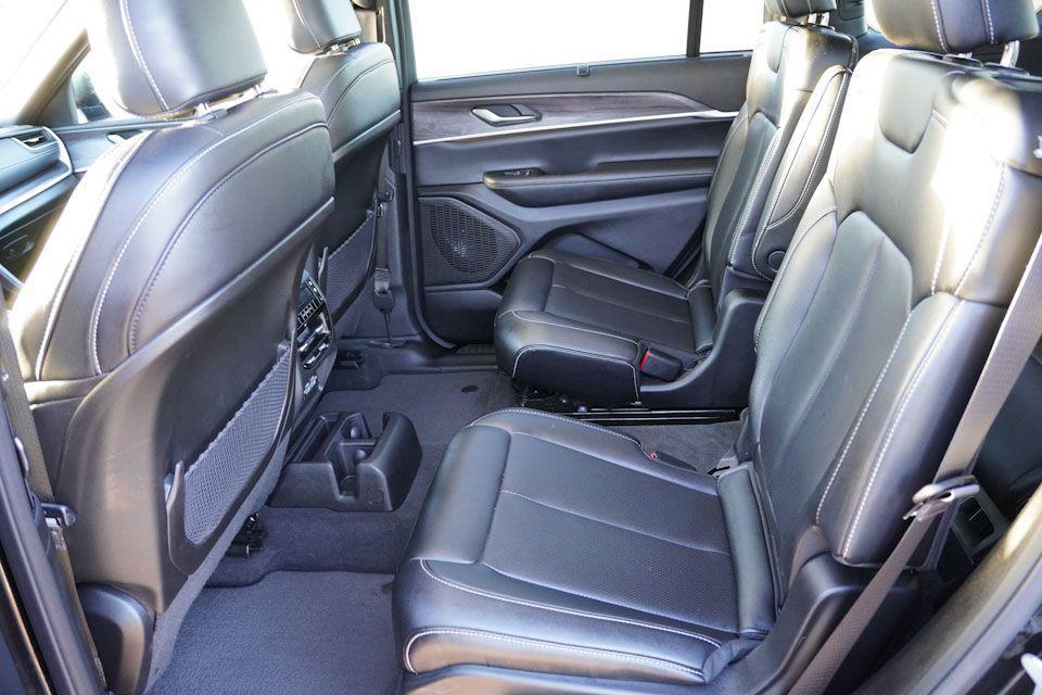 used 2024 Jeep Grand Cherokee L car, priced at $33,331