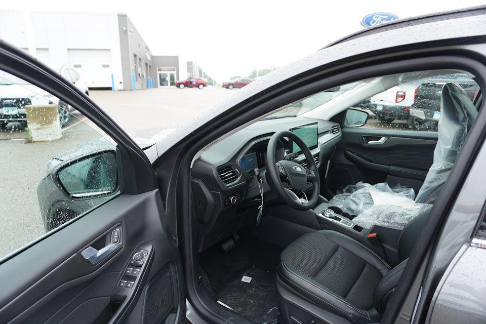 new 2025 Ford Escape PHEV car, priced at $30,085
