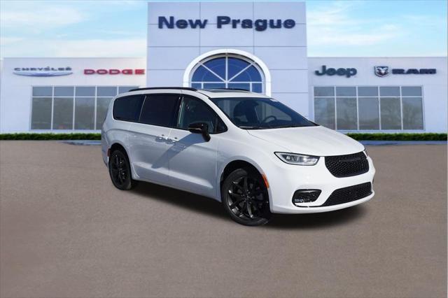 new 2024 Chrysler Pacifica car, priced at $49,153