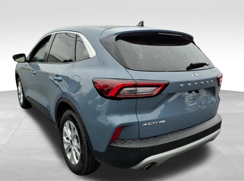 used 2023 Ford Escape car, priced at $19,996