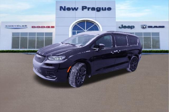 new 2025 Chrysler Pacifica car, priced at $49,015