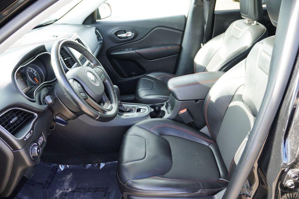 used 2020 Jeep Cherokee car, priced at $20,610