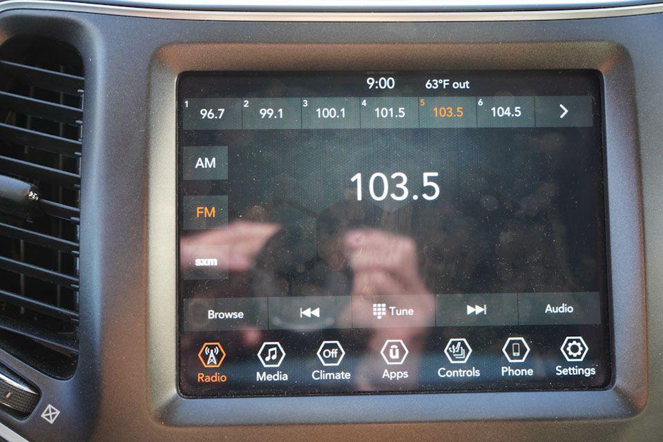 used 2020 Jeep Cherokee car, priced at $22,569
