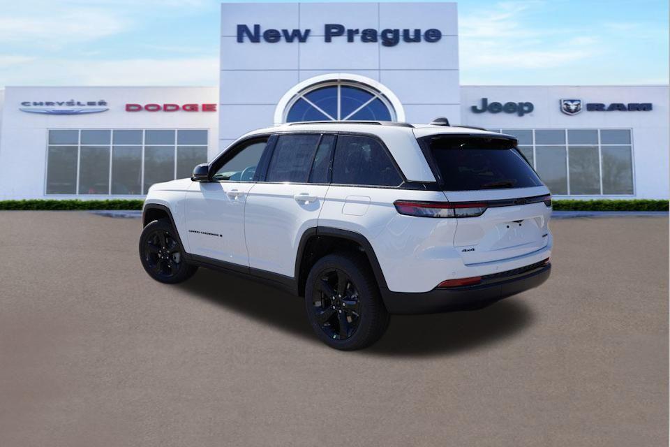 new 2025 Jeep Grand Cherokee car, priced at $49,830
