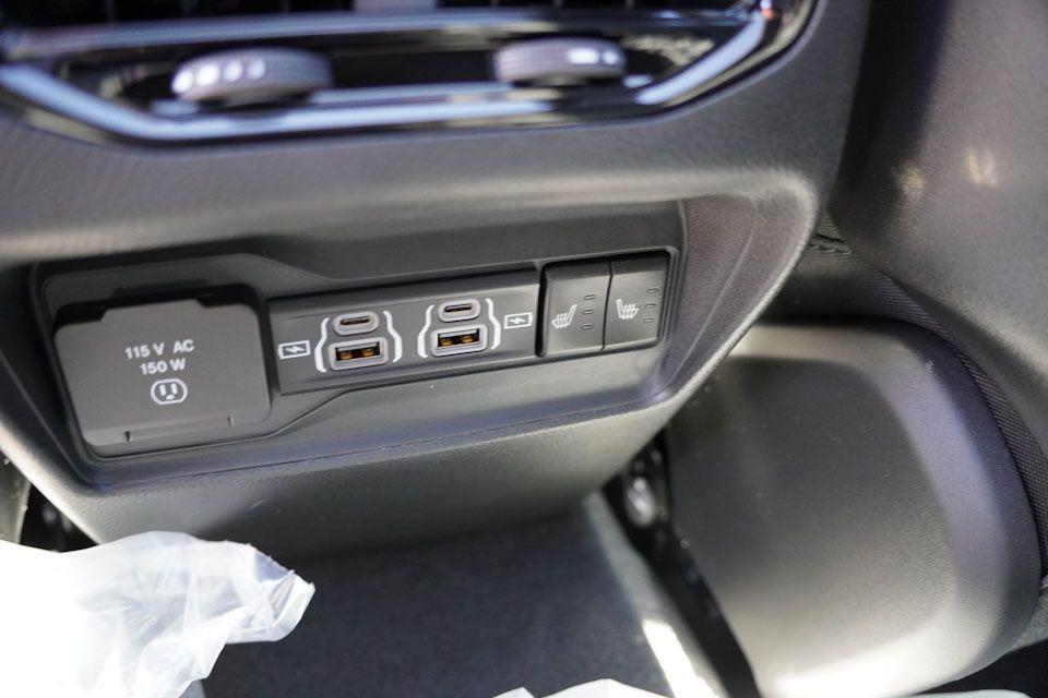 new 2025 Jeep Grand Cherokee car, priced at $49,830