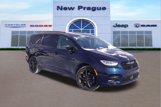 new 2025 Chrysler Pacifica car, priced at $49,146