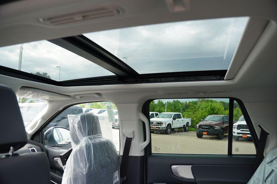 new 2025 Ford Expedition car, priced at $67,595
