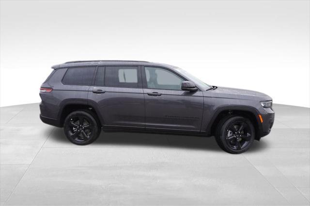 new 2025 Jeep Grand Cherokee L car, priced at $42,824