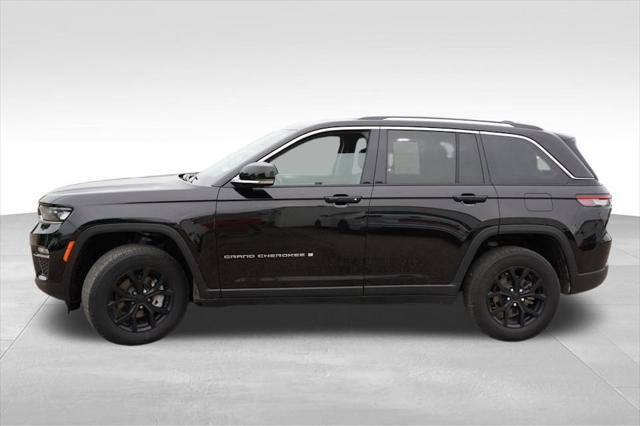 used 2022 Jeep Grand Cherokee car, priced at $34,449