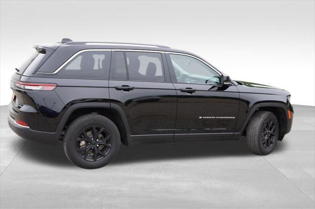 used 2022 Jeep Grand Cherokee car, priced at $34,449