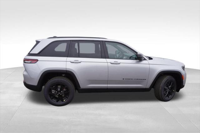 new 2025 Jeep Grand Cherokee car, priced at $40,585
