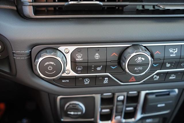 new 2025 Jeep Gladiator car, priced at $47,299