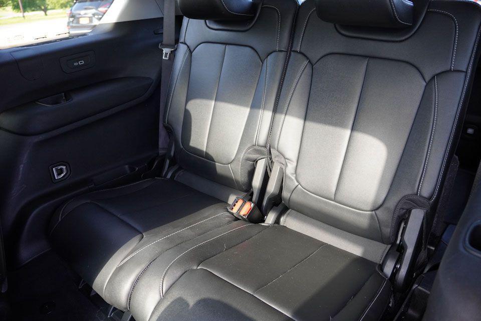 used 2023 Jeep Grand Cherokee L car, priced at $33,779