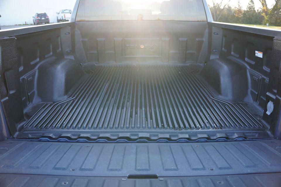 used 2024 GMC Sierra 1500 car, priced at $40,111