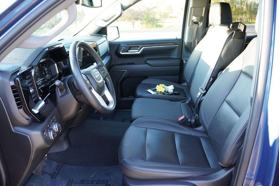 used 2024 GMC Sierra 1500 car, priced at $40,111